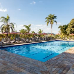 PISCINA 01