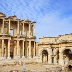 celsus-library-2670527_640