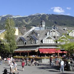 whistler-village-53495_640